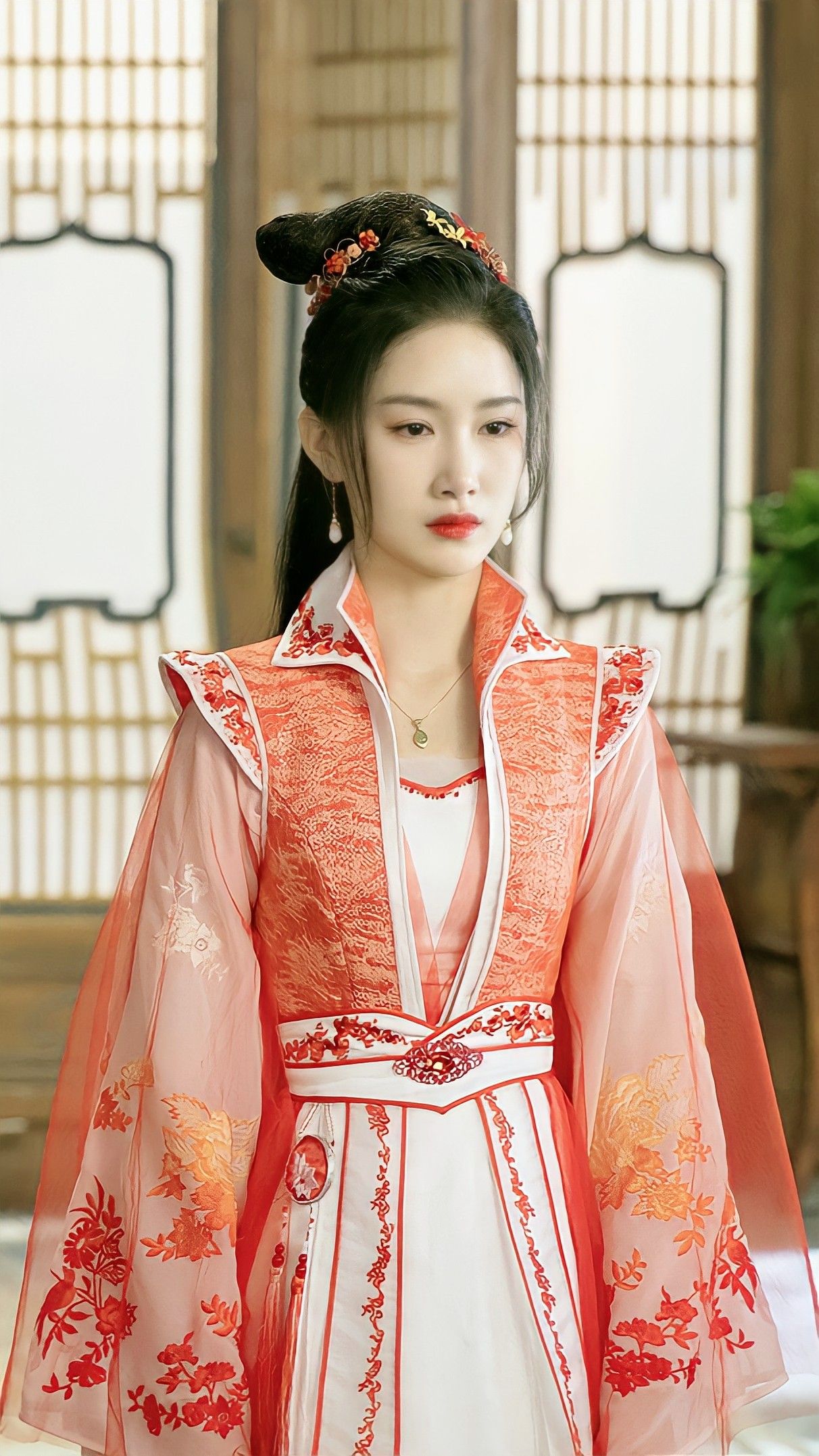 The Cold Elegance of Hanfu in the Wei and Jin Dynasties The Cold Elegance of Hanfu in the Wei and Jin Dynasties