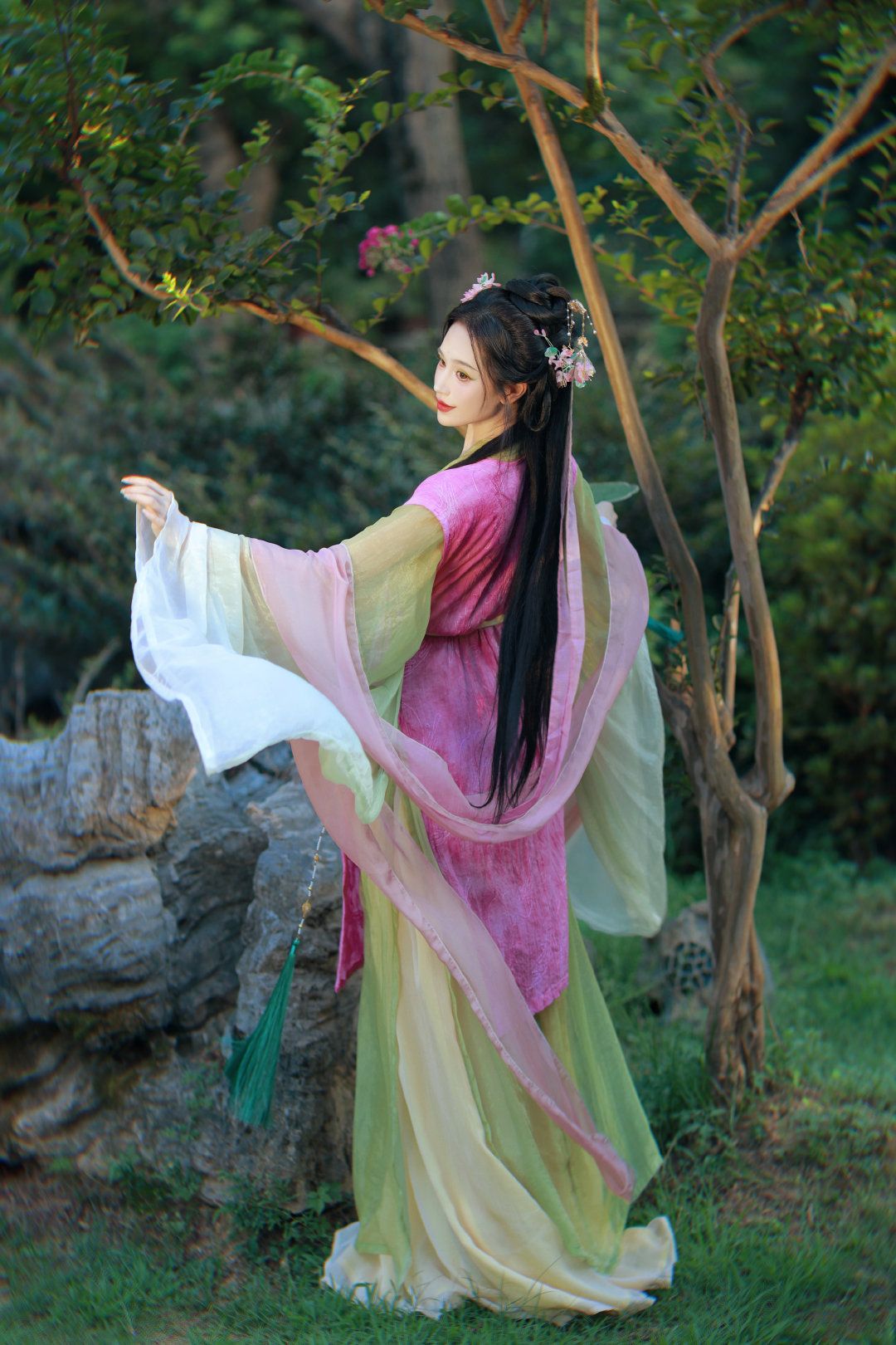 Three-Year-Old Girls Fashion:Autumn and Winter Hanfu Traditional Chinese Clothing Three-Year-Old Girls Fashion:Autumn and Winter Hanfu Traditional Chinese Clothing
