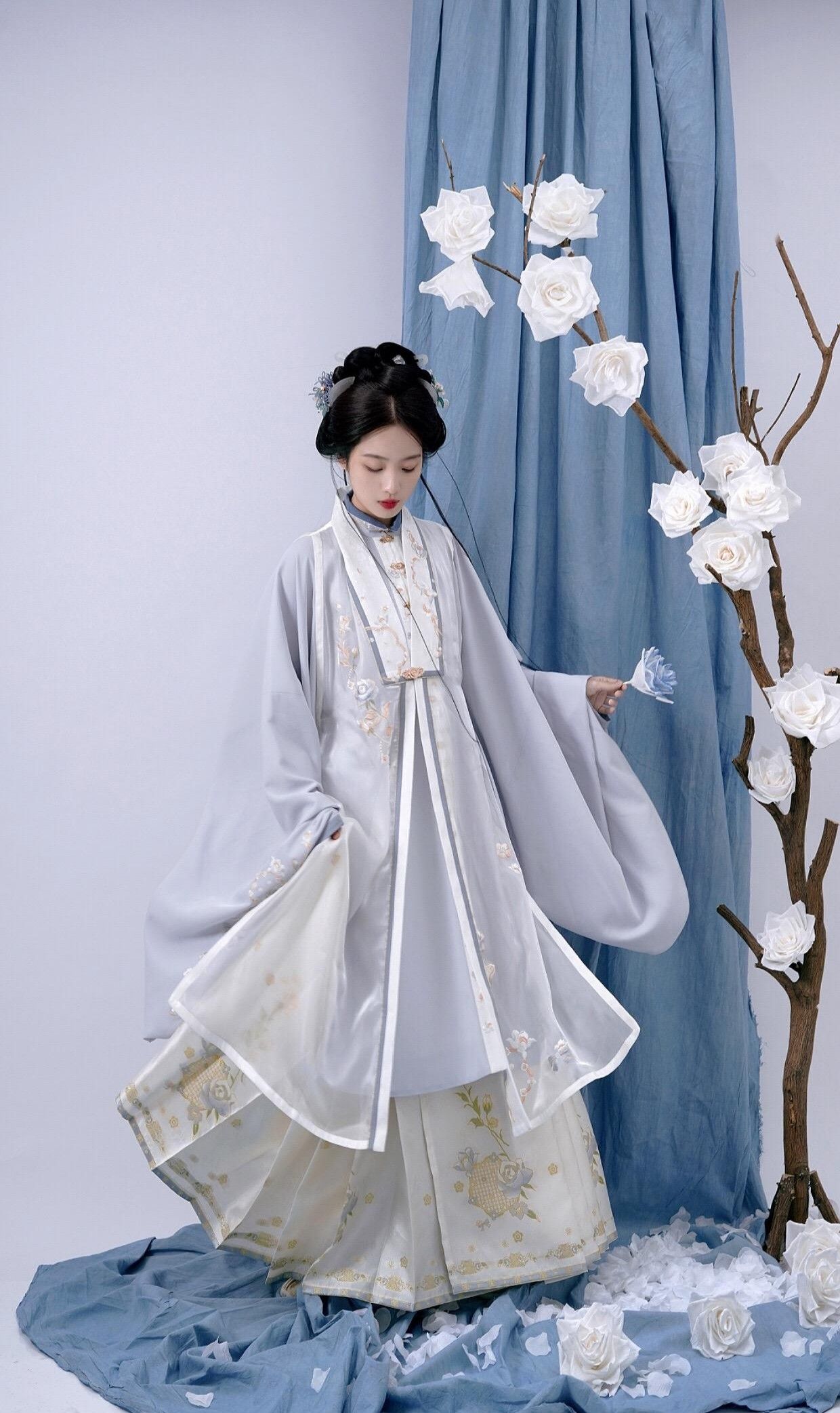 Ancient Charm and Fairy-like Elegance in Childrens Hanfu Fashion Ancient Charm and Fairy-like Elegance in Childrens Hanfu Fashion