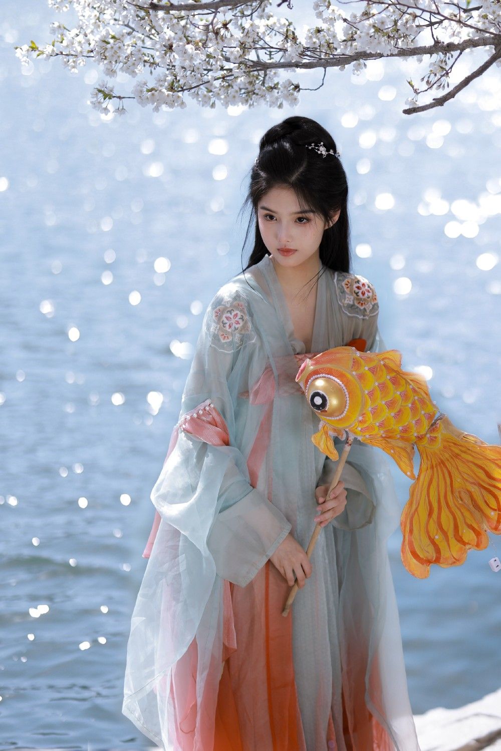 The Splendor of Hanfu:Spring and Autumn Girls Fashion in Traditional Chinese Elegance The Splendor of Hanfu:Spring and Autumn Girls Fashion in Traditional Chinese Elegance