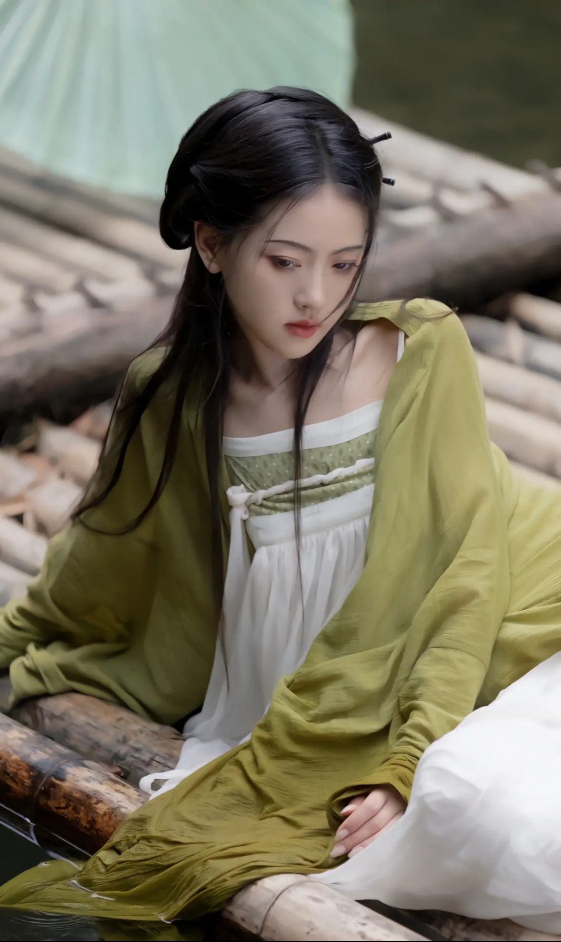 Mini-Sized Charm:The Allure of Short-Stature Qipao with Seven-Point Sleeve Mini-Sized Charm:The Allure of Short-Stature Qipao with Seven-Point Sleeve