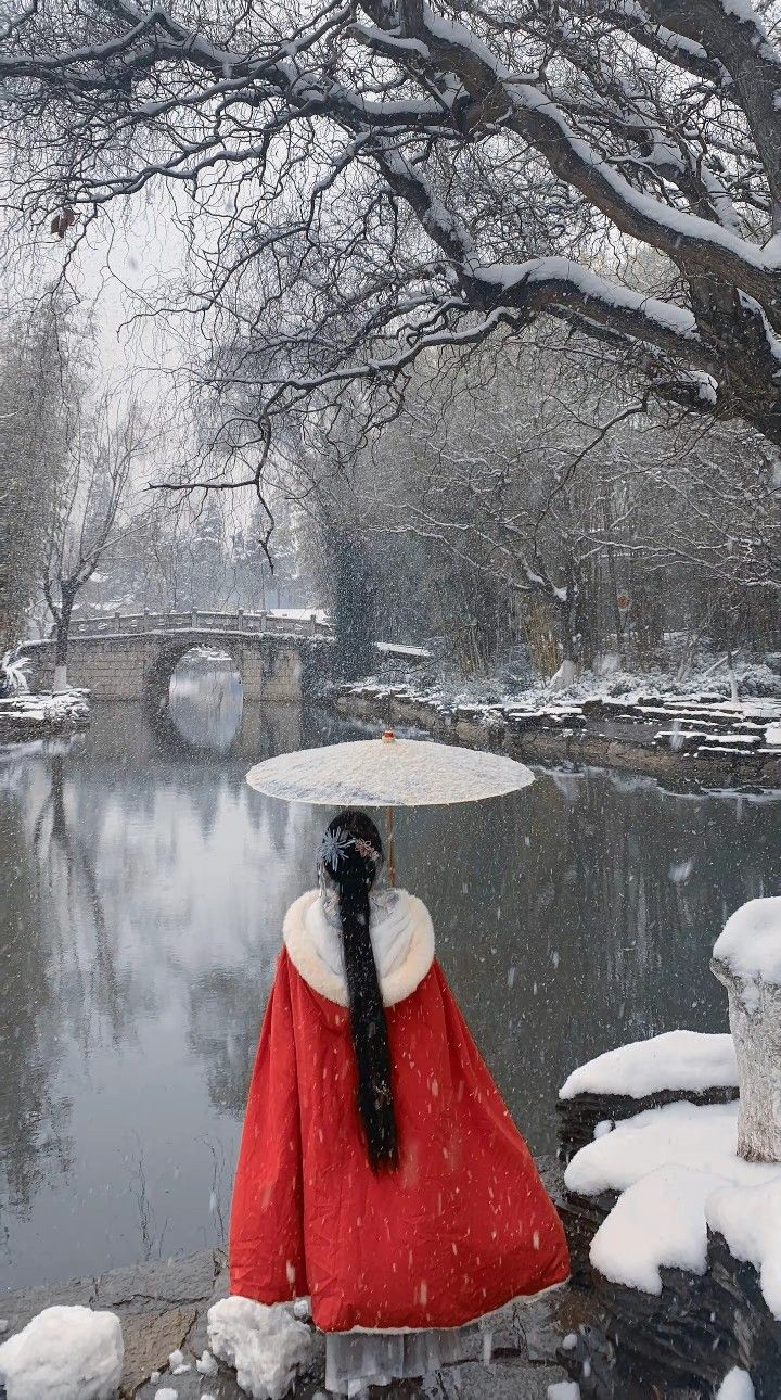 Chinese-Style Childrens Cheongsam for Girls:Embracing Winter in Traditional Elegance Chinese-Style Childrens Cheongsam for Girls:Embracing Winter in Traditional Elegance