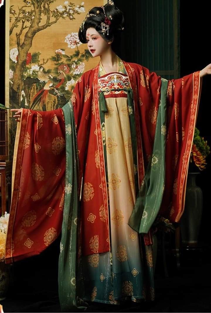 A Complete Guide to Traditional Hanfu Headwear:Fairy-Inspired Ancient Beauty A Complete Guide to Traditional Hanfu Headwear:Fairy-Inspired Ancient Beauty