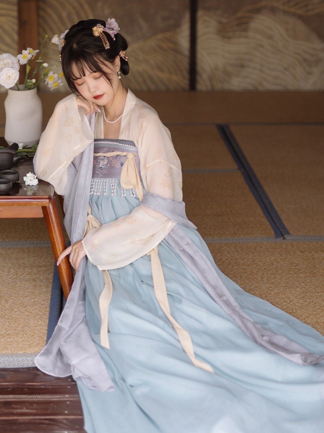 Reimagining the Cheongsam:Embracing Modernity in Chinese Heritage Style Reimagining the Cheongsam:Embracing Modernity in Chinese Heritage Style