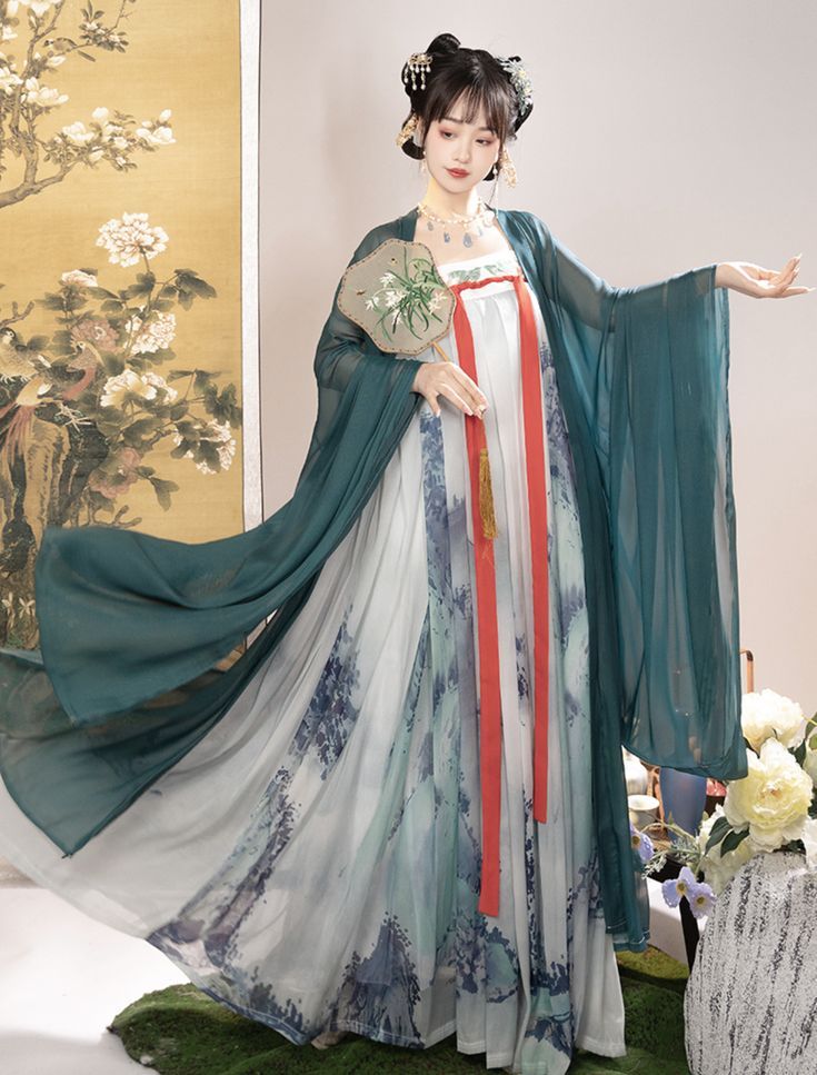 Chinese-Style Necklaces and Cheongsam:A Fashionable Fusion Chinese-Style Necklaces and Cheongsam:A Fashionable Fusion