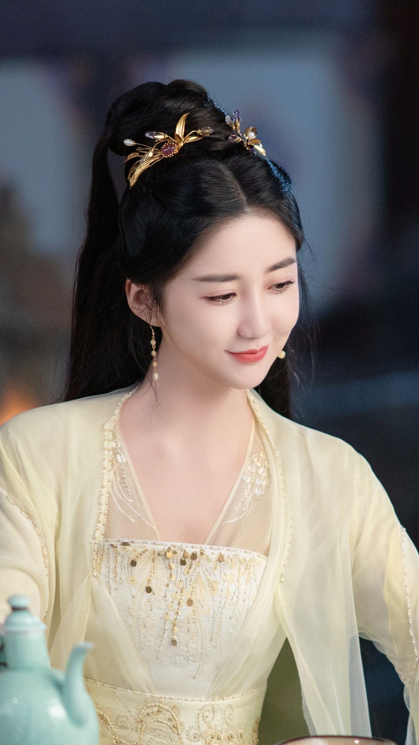 Elegant Hanfu Hair Combs and Accessories:A Glance into Traditional Beauty Elegant Hanfu Hair Combs and Accessories:A Glance into Traditional Beauty
