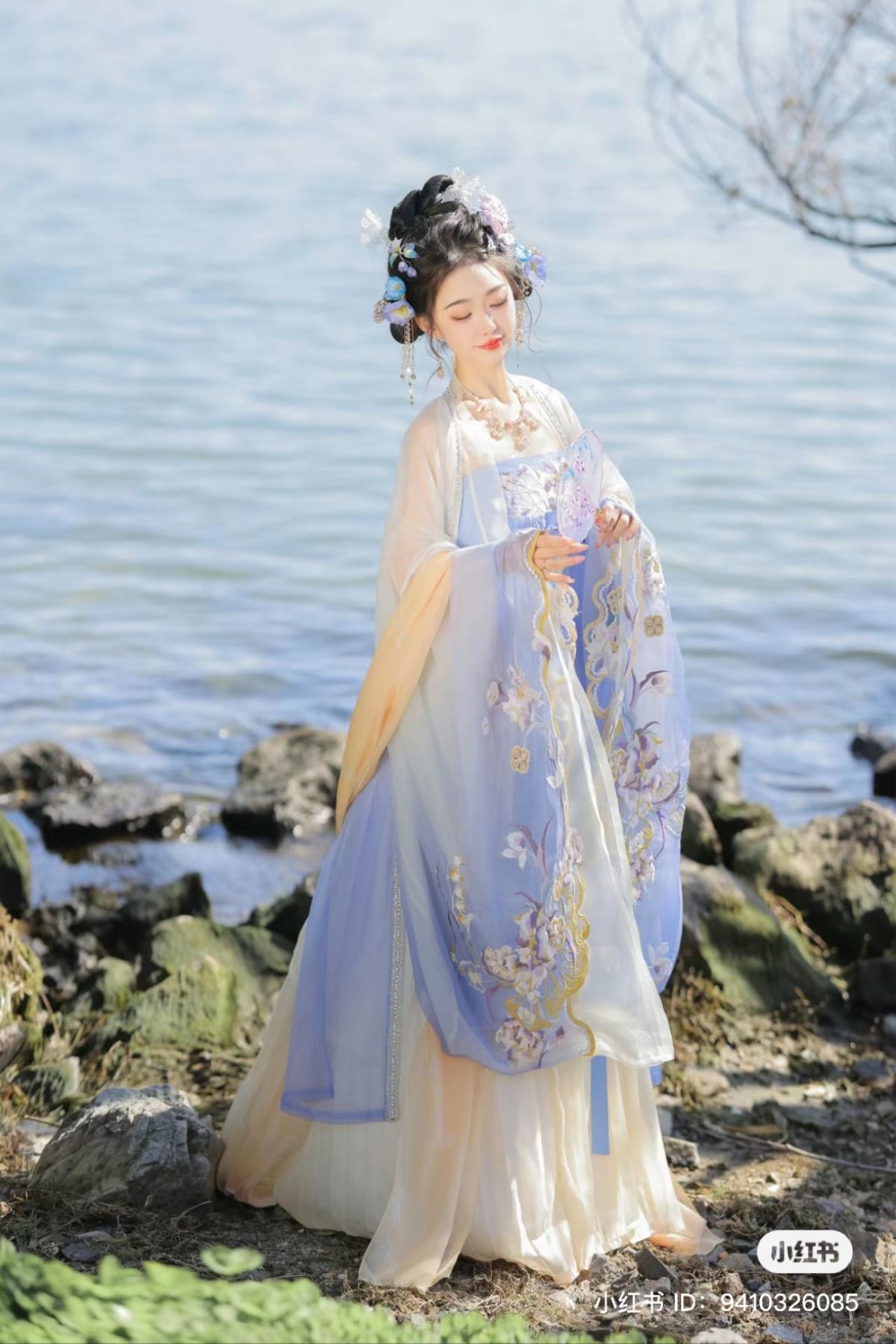 The Splendor of Tengwang Pavilion:A Study on the Horseface Skirt in Traditional Chinese Clothing The Splendor of Tengwang Pavilion:A Study on the Horseface Skirt in Traditional Chinese Clothing