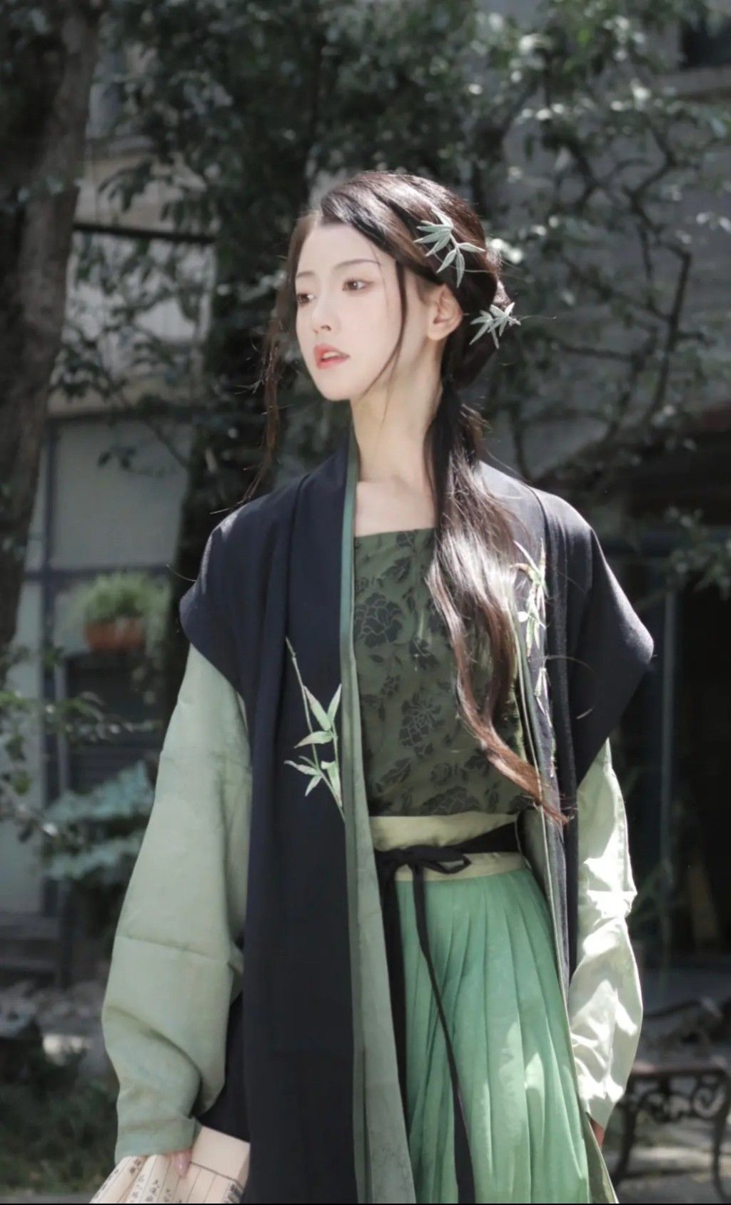 Reinventing Hanfu Style:Modernizing Traditional Song Pants Reinventing Hanfu Style:Modernizing Traditional Song Pants