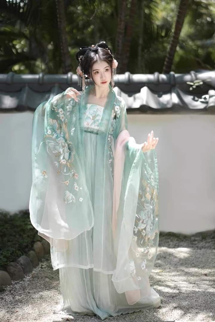Childrens Hanfu Summer Dress:A Blend of Tradition and Comfort Childrens Hanfu Summer Dress:A Blend of Tradition and Comfort