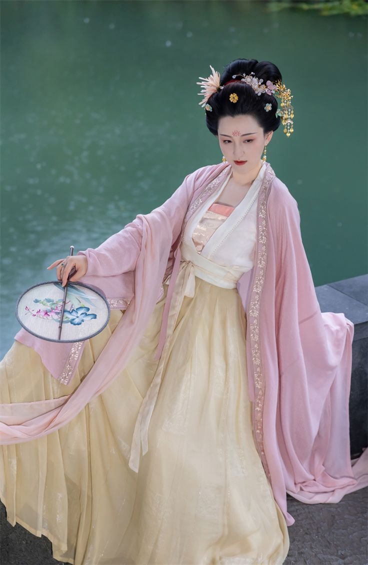 The Evolution of Ancient Chinese Hairpins:A Journey Through Time in Traditional Costume Jewelry The Evolution of Ancient Chinese Hairpins:A Journey Through Time in Traditional Costume Jewelry