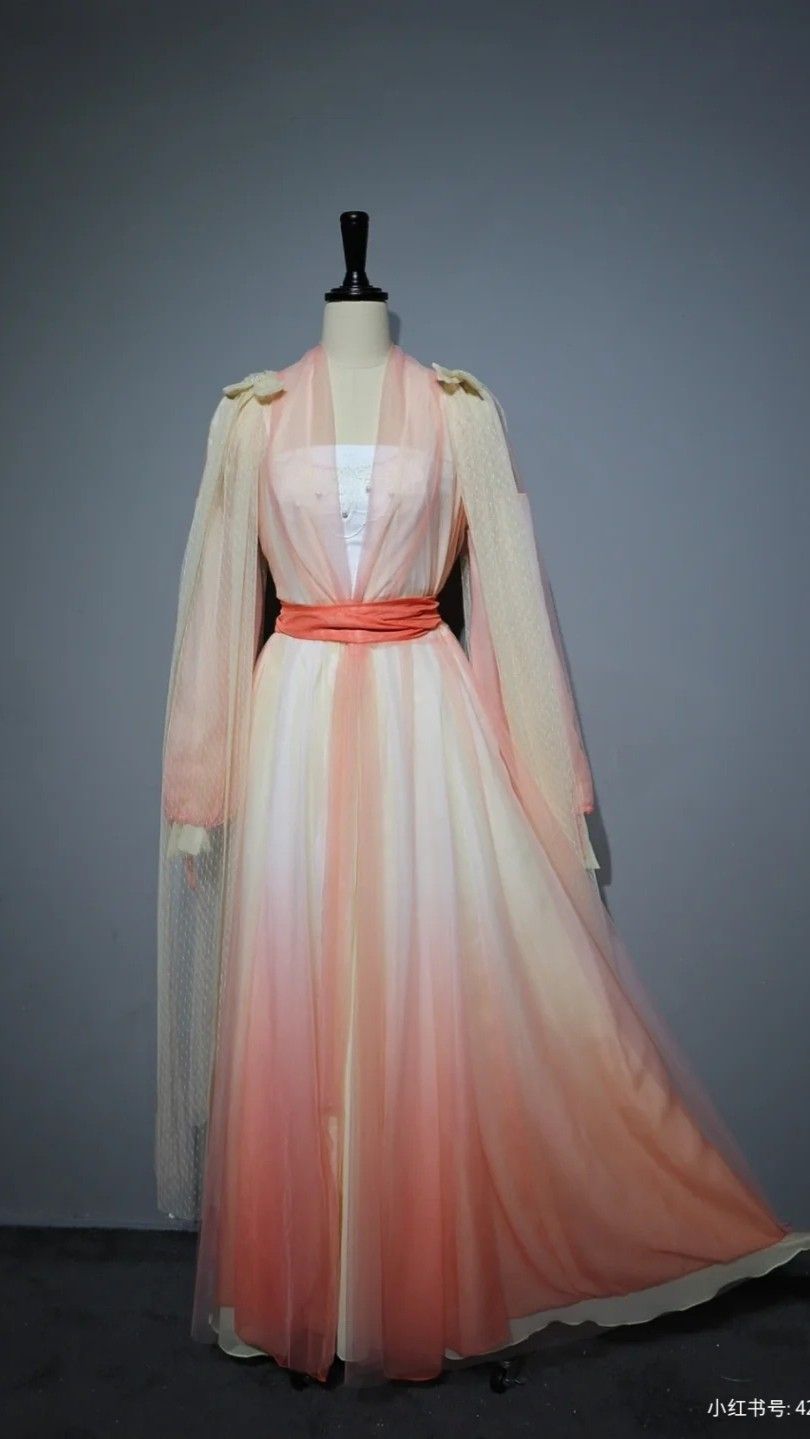 Enhanced Traditional Style of the Horseface Skirt Womens Ensemble:A Modern Evolution Enhanced Traditional Style of the Horseface Skirt Womens Ensemble:A Modern Evolution