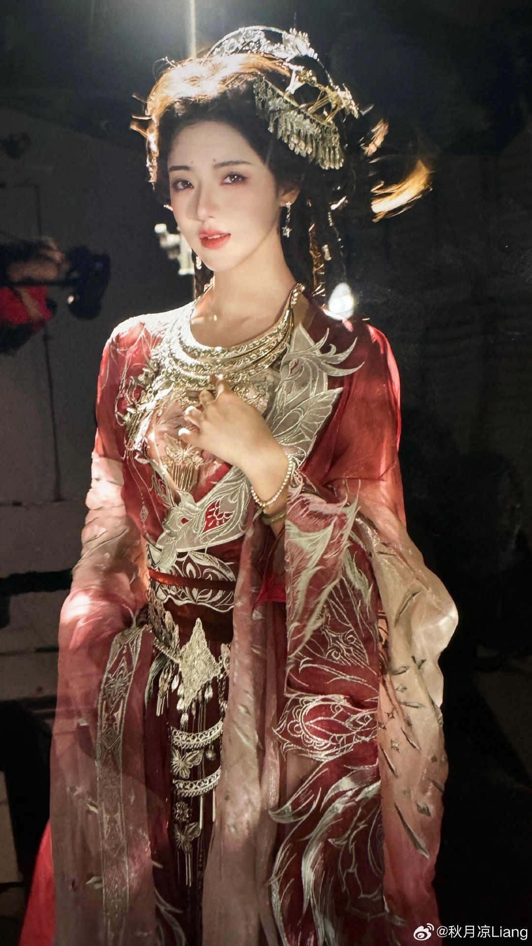 Hanfu Headdress:The Role of Wigs in Traditional Chinese Costume Hanfu Headdress:The Role of Wigs in Traditional Chinese Costume