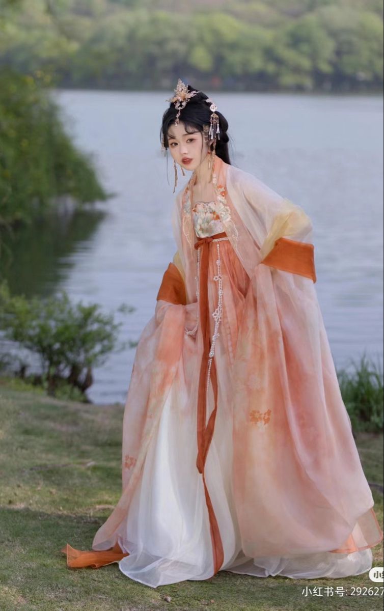 Ancient Chinese Costume:The Traditional Hanfu for Grade Five Students Ancient Chinese Costume:The Traditional Hanfu for Grade Five Students