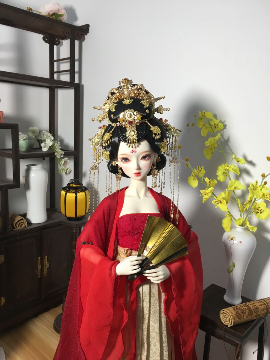The Five Heroes of Hanfu:Tales of the Fierce and Beautiful Women in Ancient Armor The Five Heroes of Hanfu:Tales of the Fierce and Beautiful Women in Ancient Armor