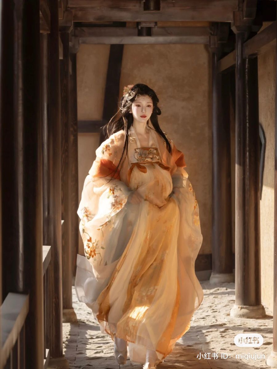 Vintage Shanghai Cheongsam:The Long-lasting Charm of Traditional Elegance Vintage Shanghai Cheongsam:The Long-lasting Charm of Traditional Elegance