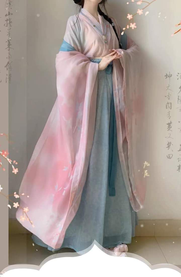 Daily Life in Song Dynasty:The Revival of Hanfu Fashion Daily Life in Song Dynasty:The Revival of Hanfu Fashion