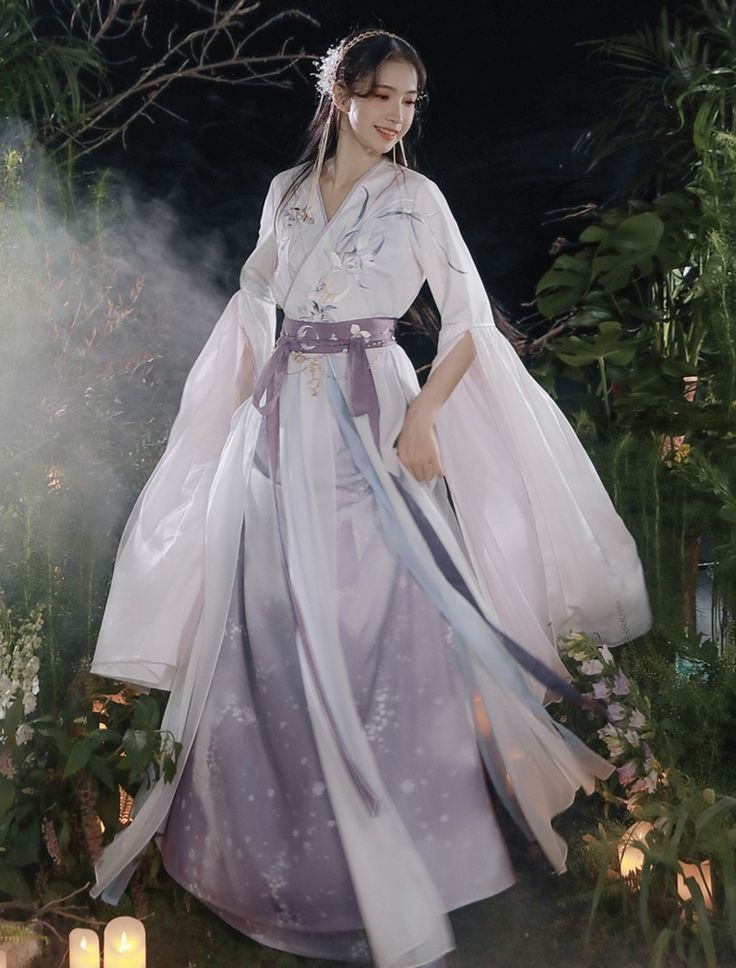 The Splendor of Hanfu Yinuo:A Detailed Exploration of Ming-Style Jewelry The Splendor of Hanfu Yinuo:A Detailed Exploration of Ming-Style Jewelry