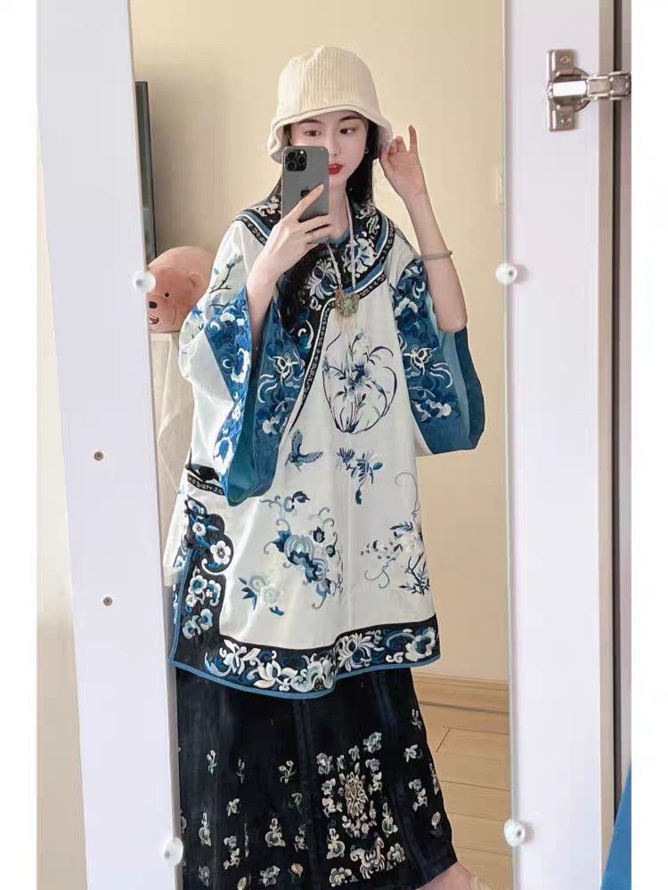 Autumn Lace Cheongsam for the Noble and Joyful Mother-in-Law:A Wedding Ceremony Attire Autumn Lace Cheongsam for the Noble and Joyful Mother-in-Law:A Wedding Ceremony Attire