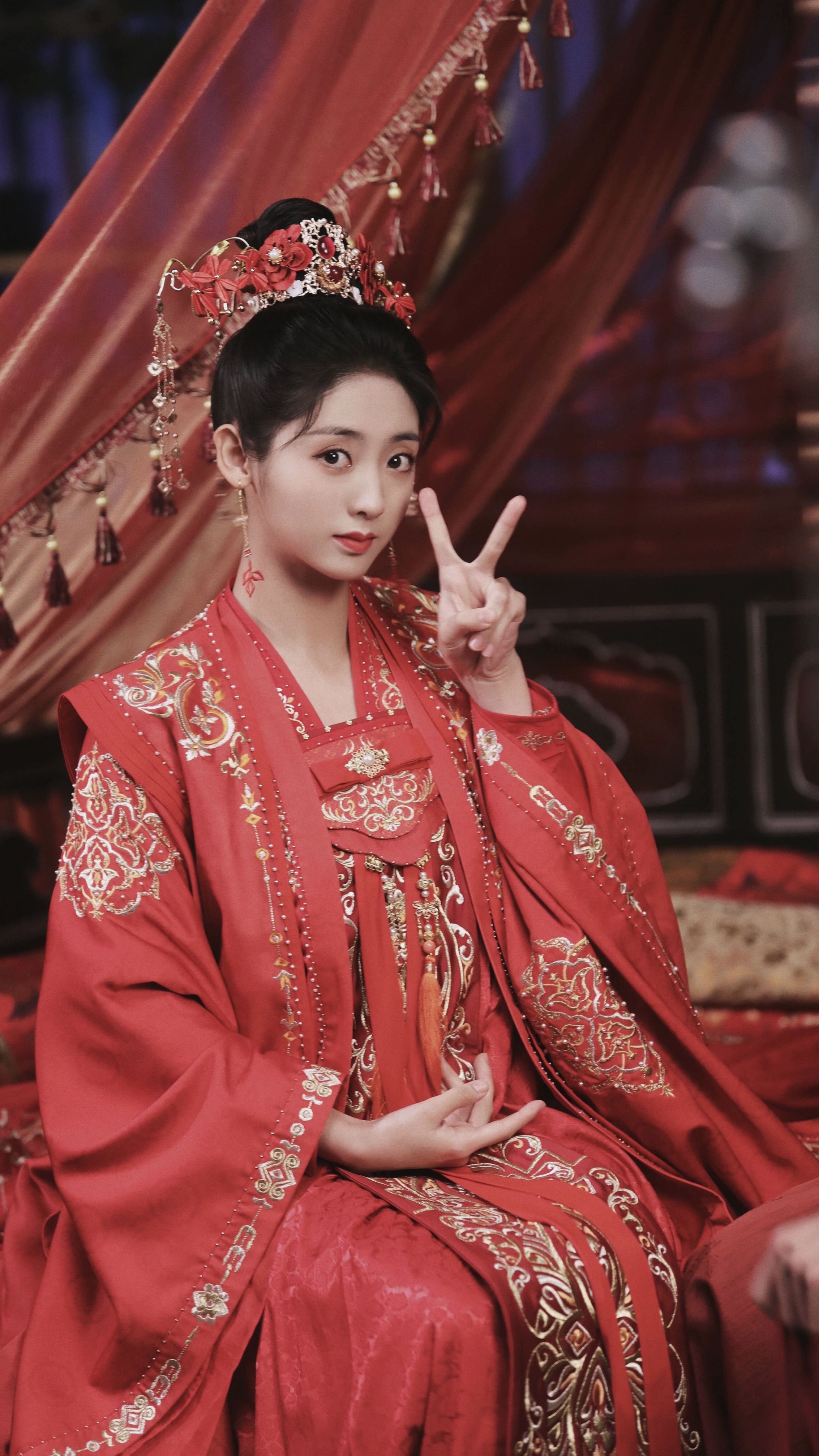 The Splendor of Hanfu in the Wei and Jin Dynasties The Splendor of Hanfu in the Wei and Jin Dynasties