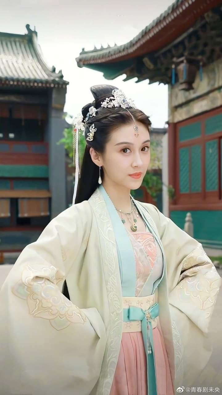 The Classic Dance Costume:The Charm of Qipao Dance Dress The Classic Dance Costume:The Charm of Qipao Dance Dress