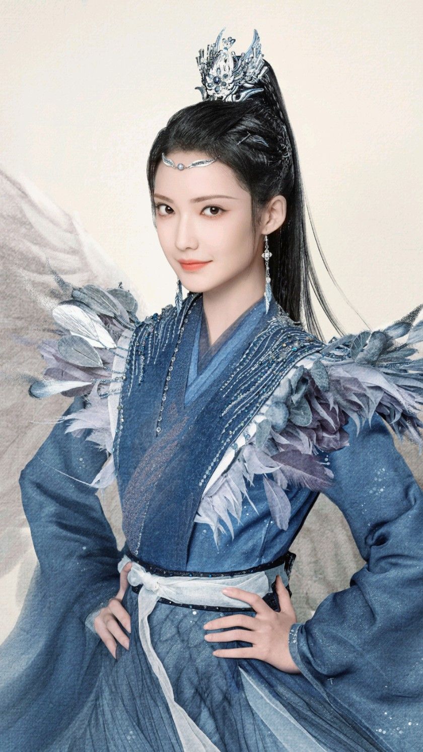 The Elegance of Siting Qipao with Shawls:A Closer Look into Traditional Chinese Beauty The Elegance of Siting Qipao with Shawls:A Closer Look into Traditional Chinese Beauty