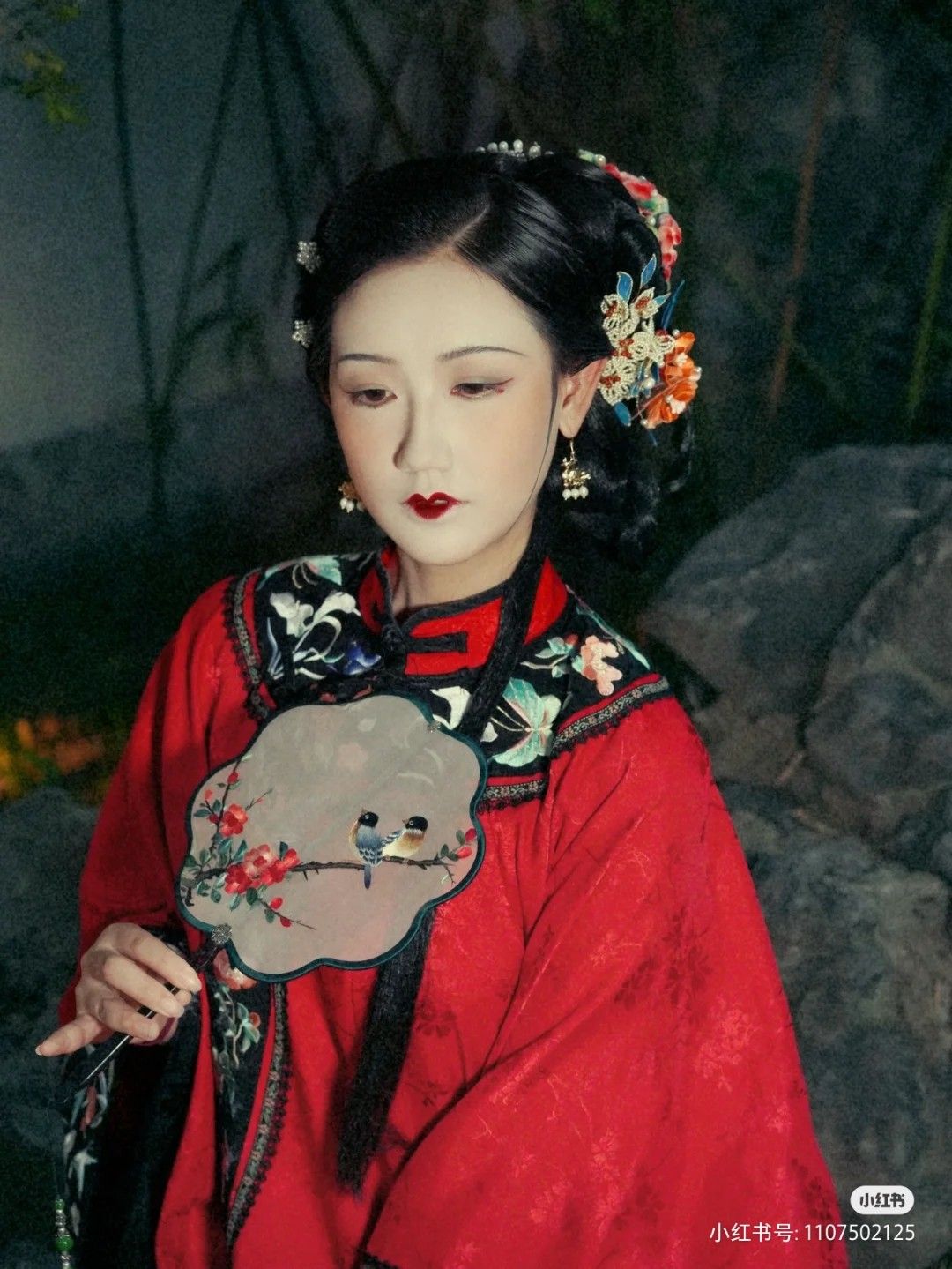 The Enchantment of Hanfu Fans:Little Girls Embracing Traditional Chinese Elegance The Enchantment of Hanfu Fans:Little Girls Embracing Traditional Chinese Elegance