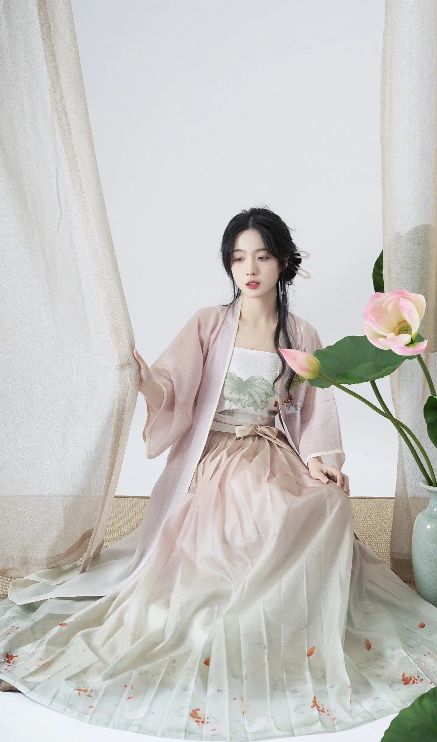 Red Tangzhuang Fashion Womens Clothing:Embracing the Youthful Chinese Style Red Tangzhuang Fashion Womens Clothing:Embracing the Youthful Chinese Style