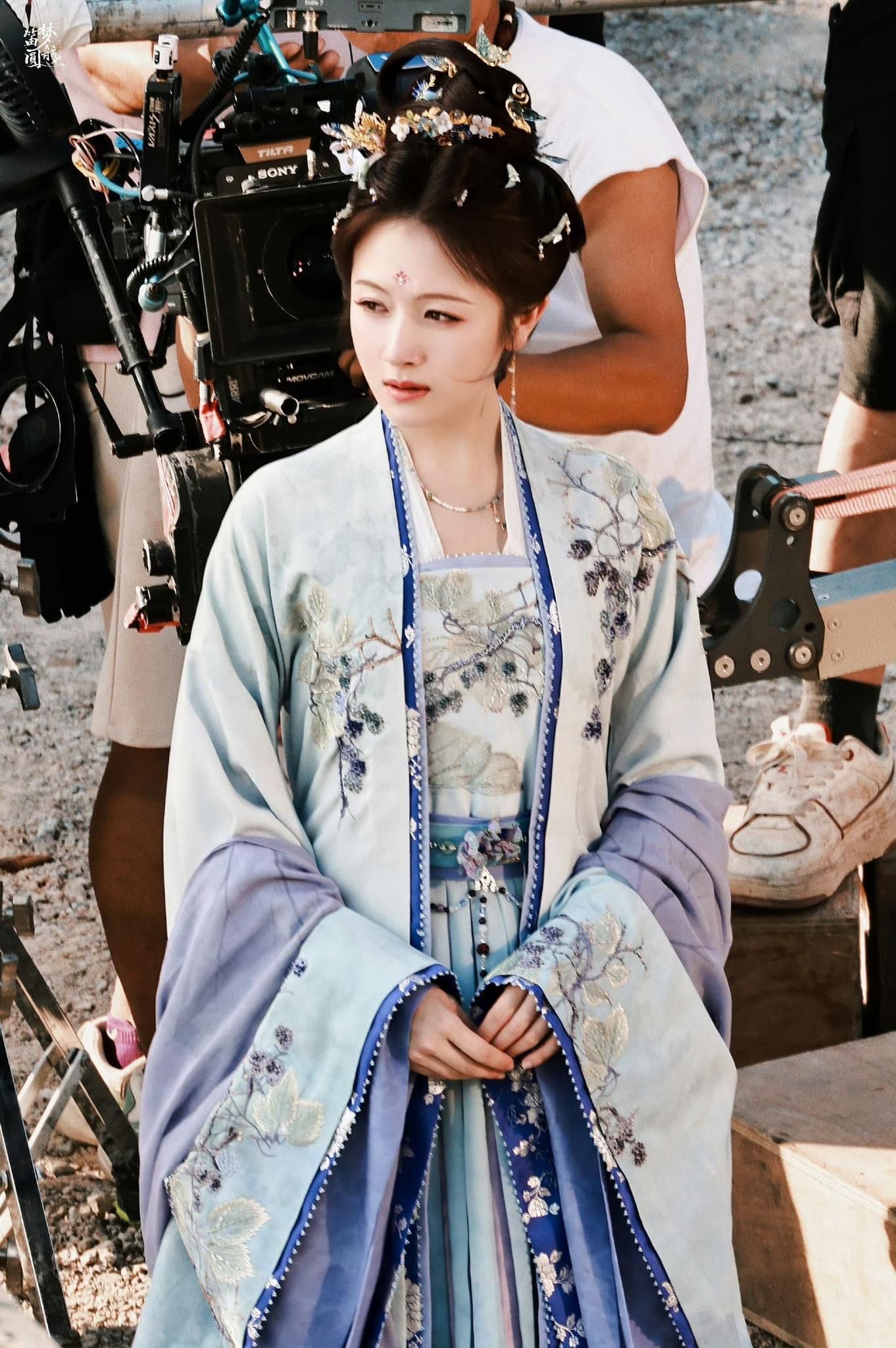 The Equestrian Charm of Ma-Mian Skirt:A Study on the Waist Belt Decorations The Equestrian Charm of Ma-Mian Skirt:A Study on the Waist Belt Decorations