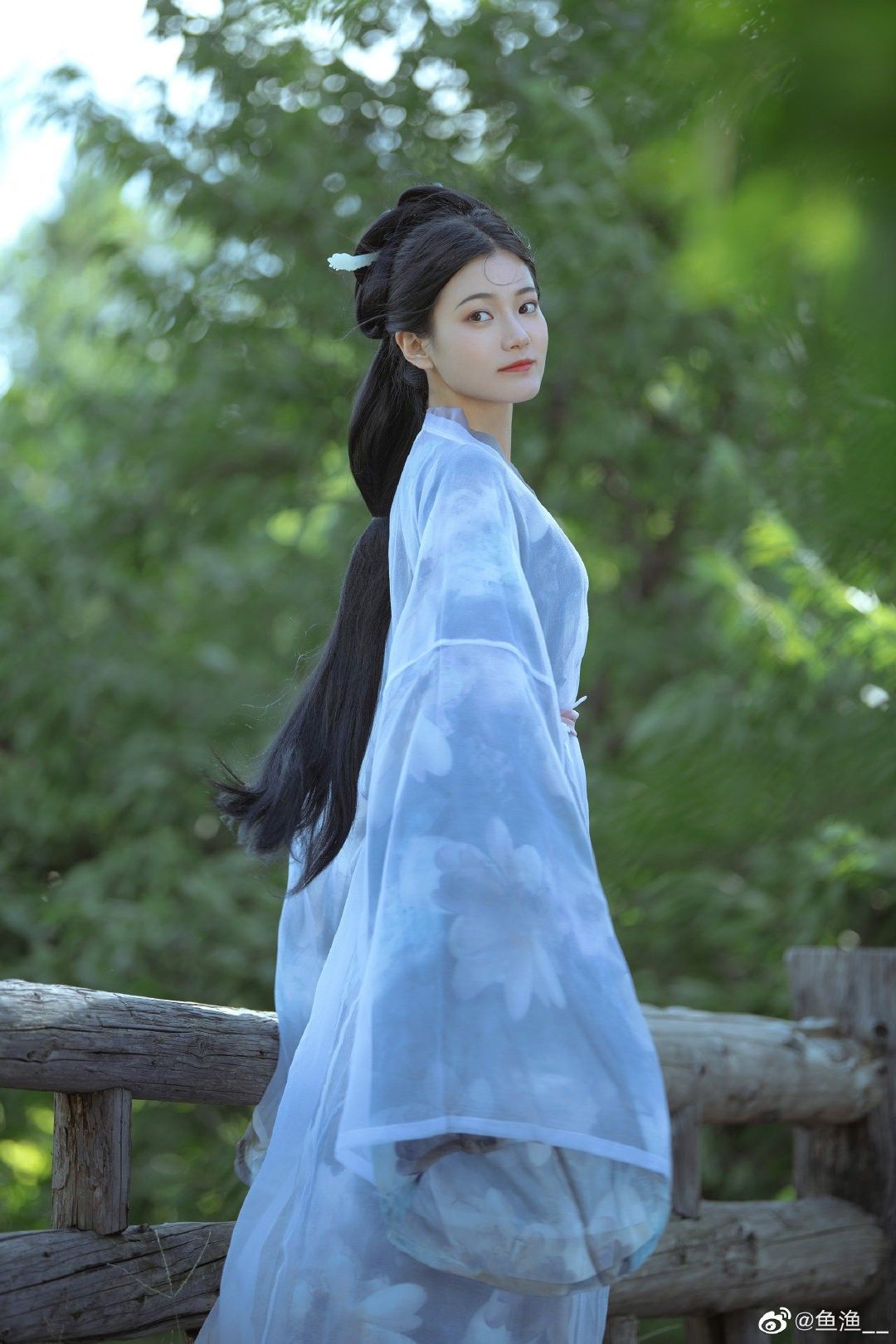 A Summer in Ancient Hanfu for a 10-Year-Old Girl A Summer in Ancient Hanfu for a 10-Year-Old Girl