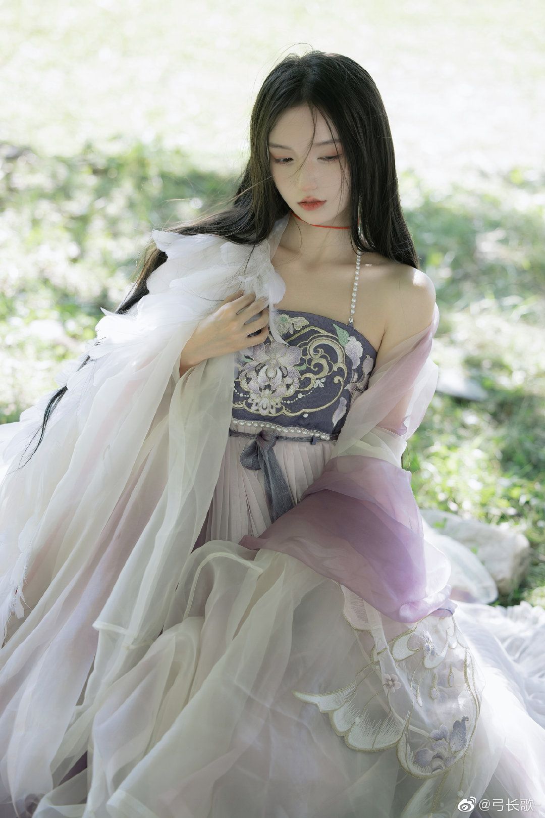 The Elegance of Long White Lace Cheongsam The Elegance of Long White Lace Cheongsam