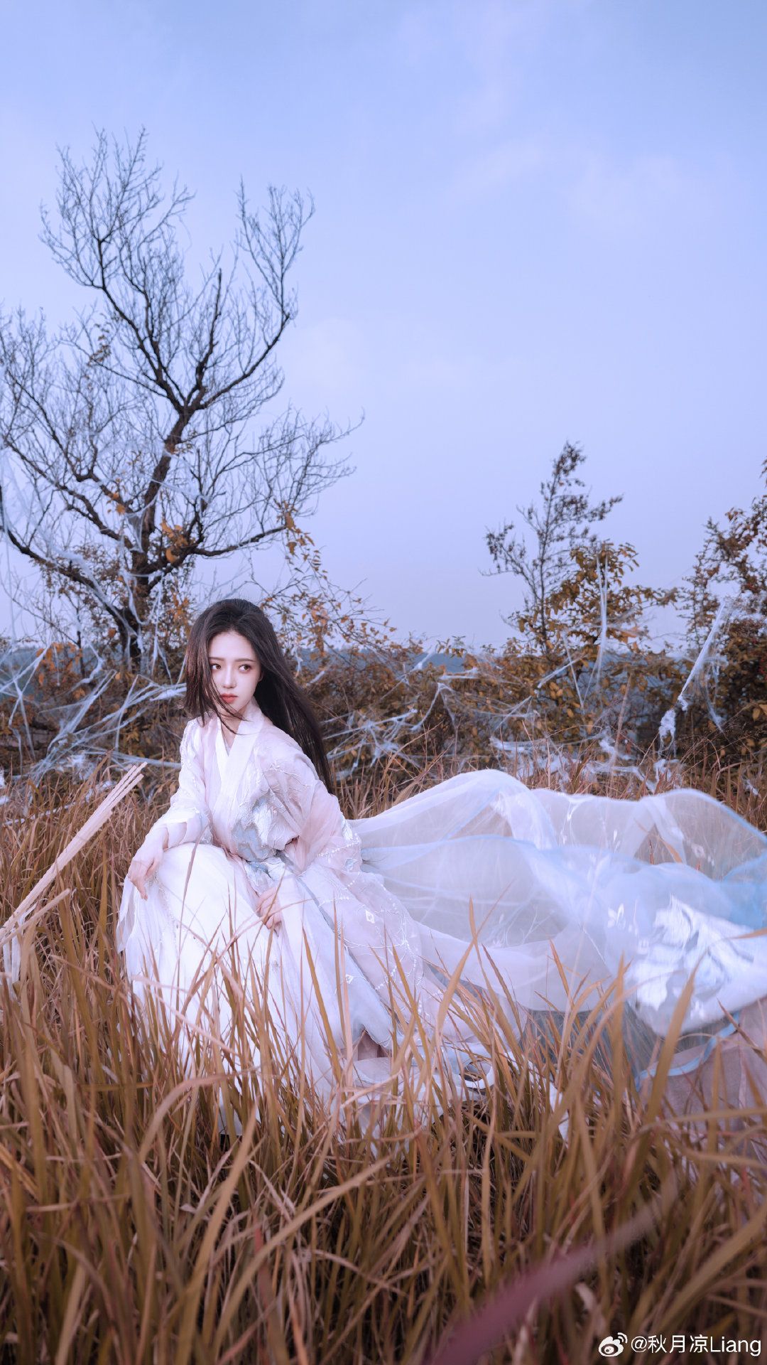 The Charm of Waist-Length Hanfu for a Thirteen-Year-Old Girl The Charm of Waist-Length Hanfu for a Thirteen-Year-Old Girl