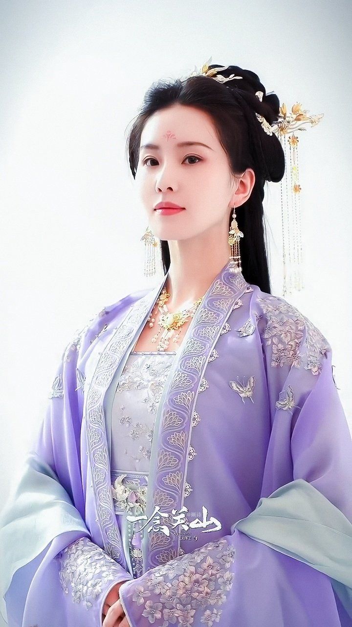 The Splendor of Tang-Style Hanfu:The Charm of Hezi Skirts The Splendor of Tang-Style Hanfu:The Charm of Hezi Skirts