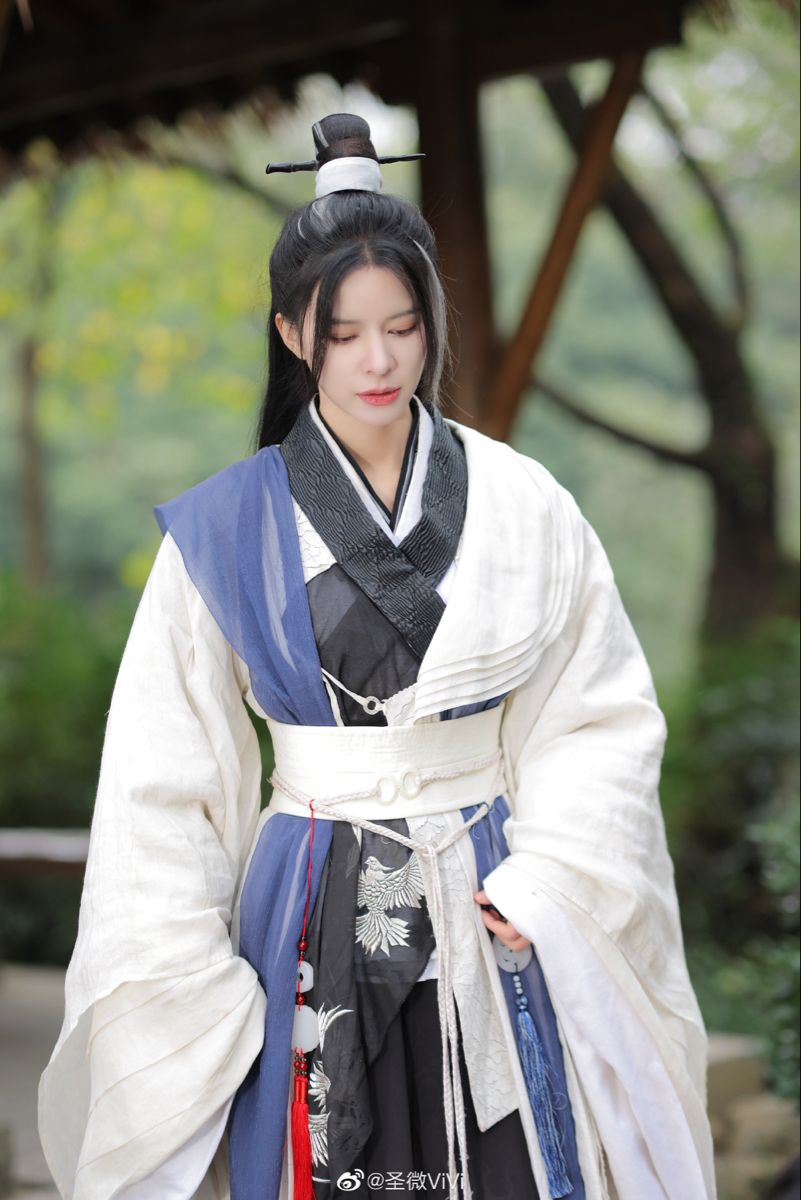 The Enchantment of Pink Overlapping Collared Hanfu:A Journey into Traditional Chinese Elegance The Enchantment of Pink Overlapping Collared Hanfu:A Journey into Traditional Chinese Elegance