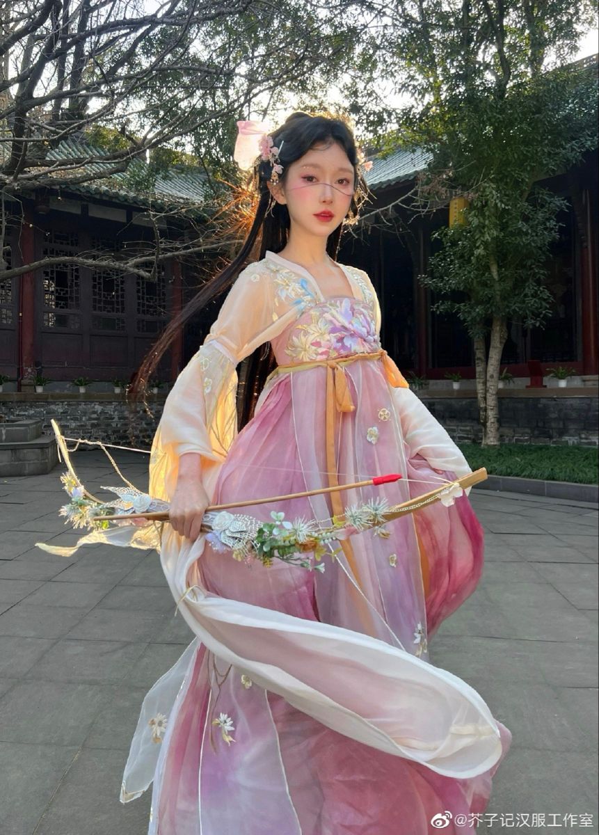 Vintage Qipao Style Dress:The Revival of Traditional盘扣 Vintage Qipao Style Dress:The Revival of Traditional盘扣