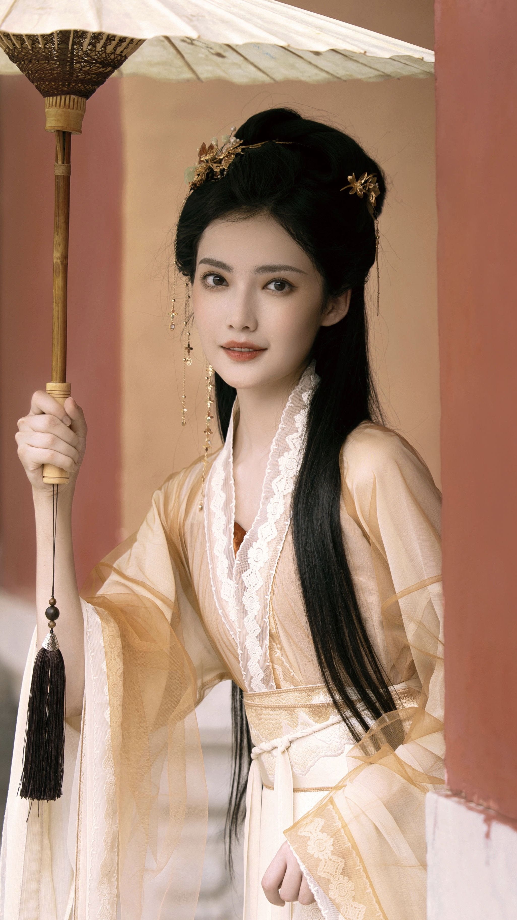 Summer in Traditional Chinese Womens Hanfu Costumes:A Blend of Elegance and Comfort Summer in Traditional Chinese Womens Hanfu Costumes:A Blend of Elegance and Comfort