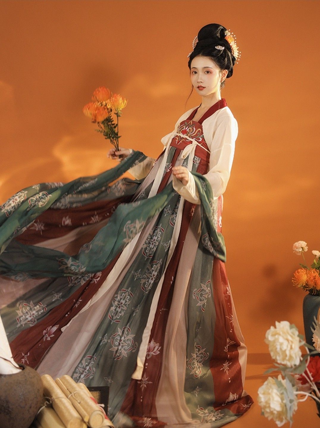Elegant Long Hanfu Dress:A Glimpse into Traditional Chinese Beauty Elegant Long Hanfu Dress:A Glimpse into Traditional Chinese Beauty