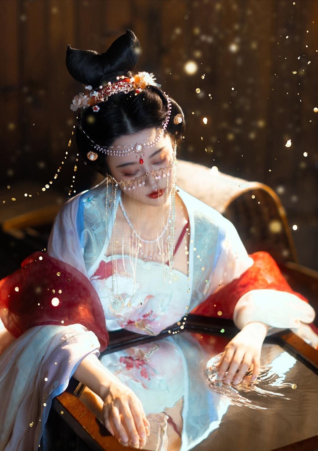 The Splendor of Red Qipao:A Traditional Chinese Outfit The Splendor of Red Qipao:A Traditional Chinese Outfit