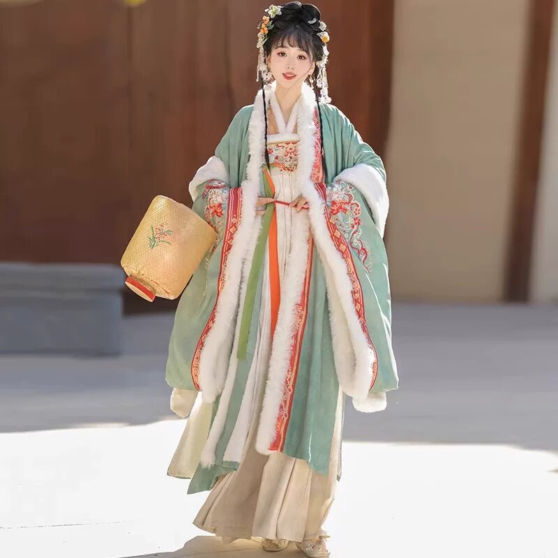 Traditional Elegance Revived:The New Wave of Tang Suit-Style Dress and Cheongsam Skirts