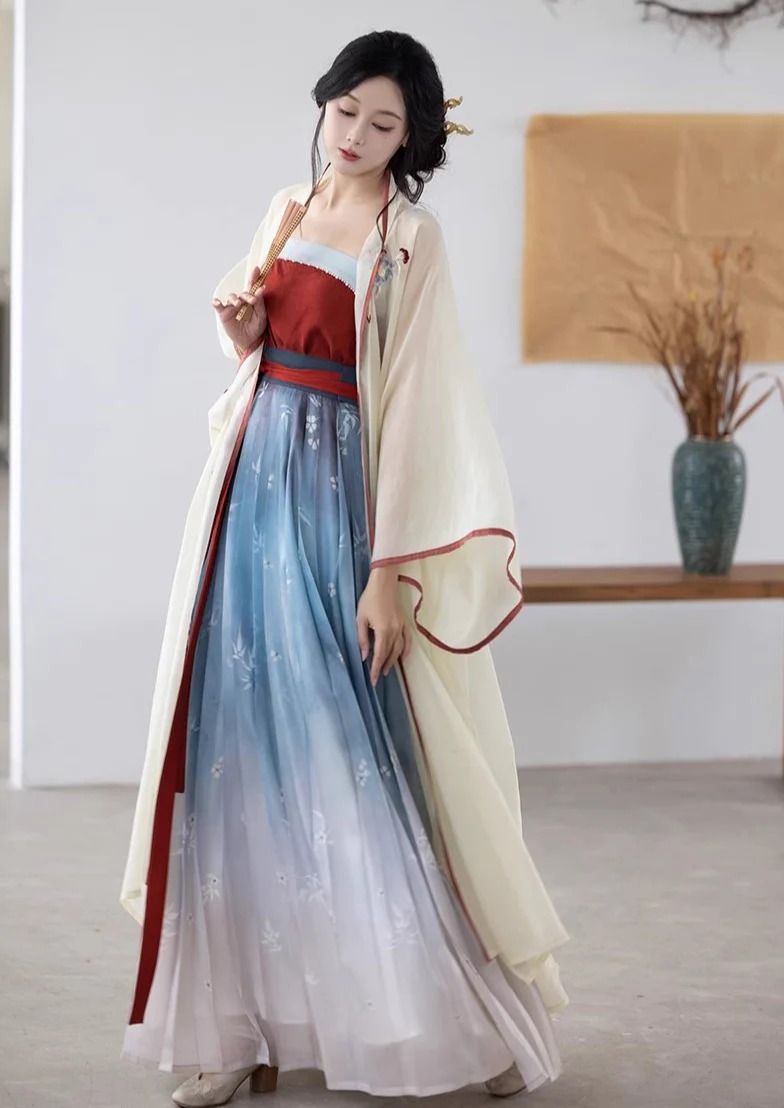 鞠婧祎壁上观同款汉服,时尚与传统的完美结合 鞠婧祎壁上观同款汉服,时尚与传统的完美结合