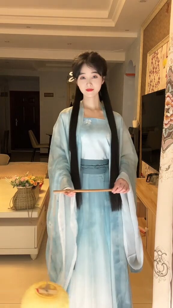 Childrens Traditional Tang-Style Horseface Skirt Childrens Traditional Tang-Style Horseface Skirt