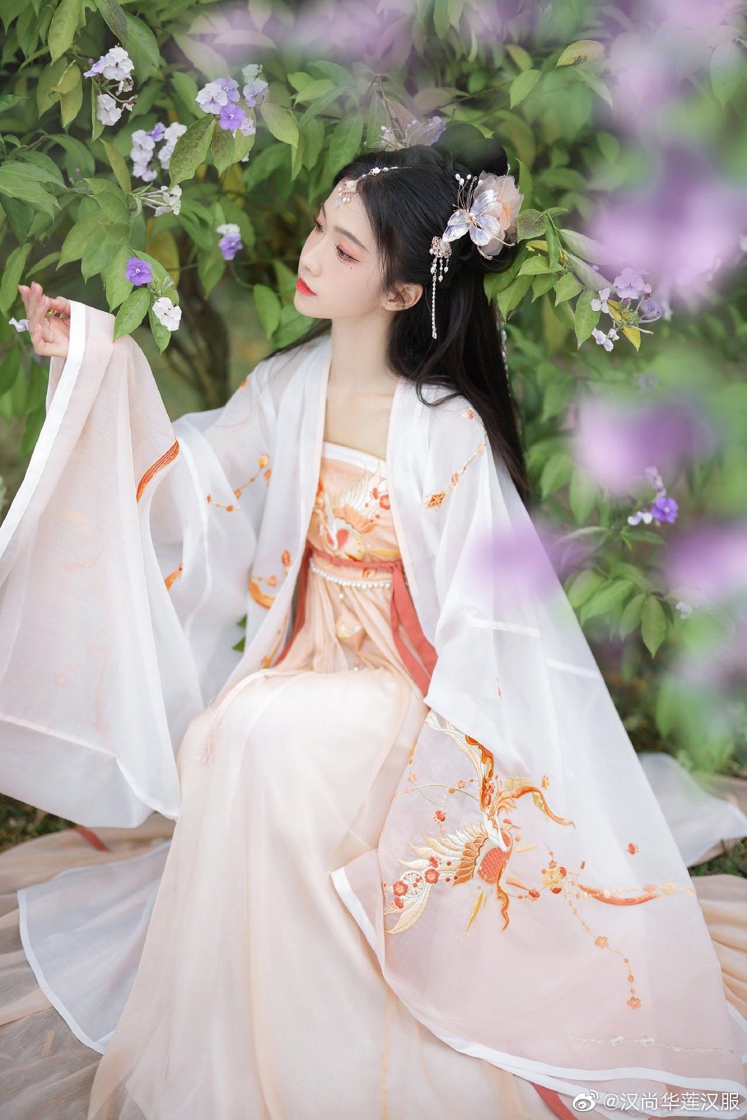The Splendor of Tang Hanfu Dolls:A Journey into Traditional Chinese Fashion The Splendor of Tang Hanfu Dolls:A Journey into Traditional Chinese Fashion