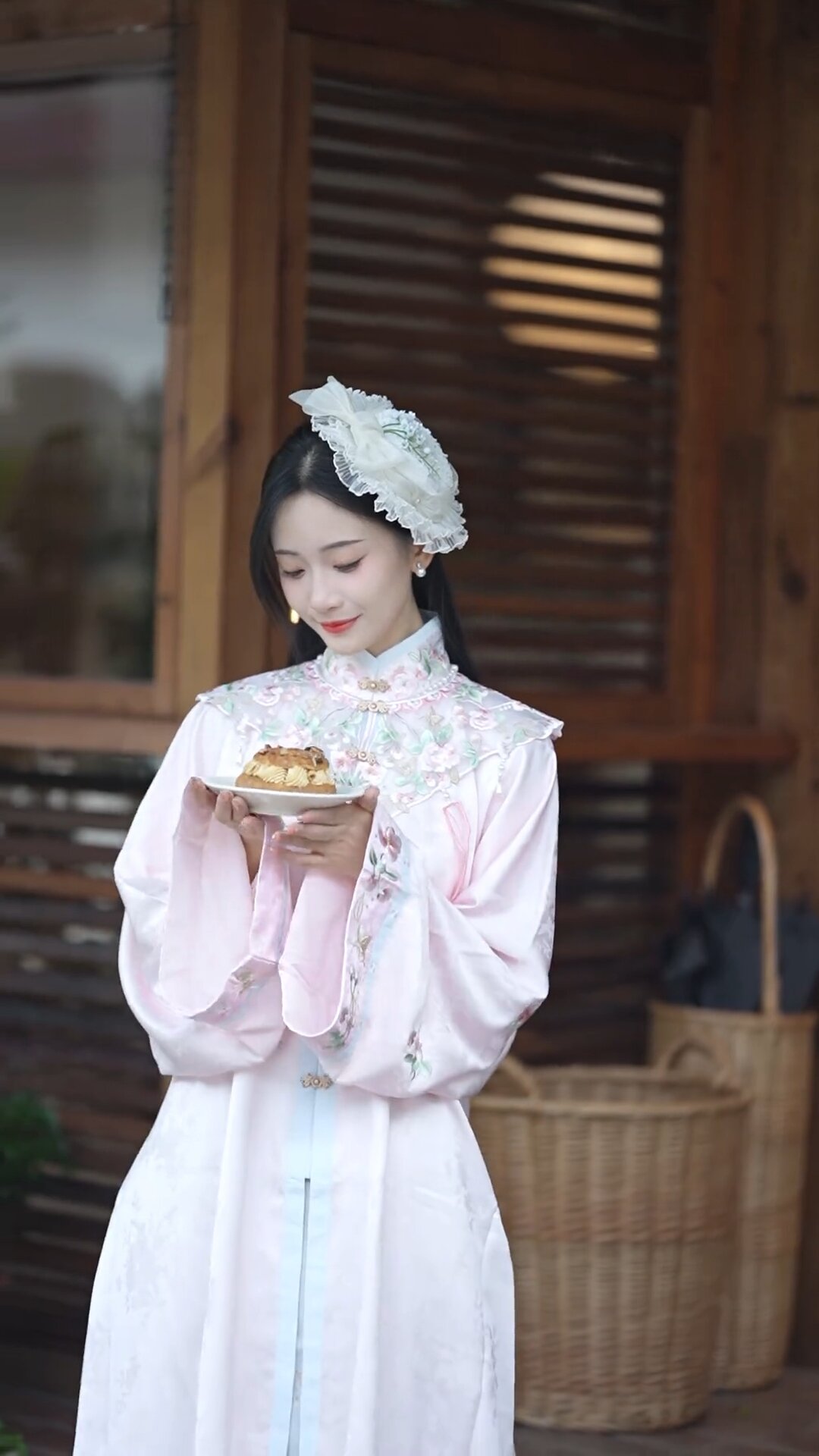 Ancient Charm in a Mystery Box:A Complete Set of Traditional Hanfu Fashion Ancient Charm in a Mystery Box:A Complete Set of Traditional Hanfu Fashion