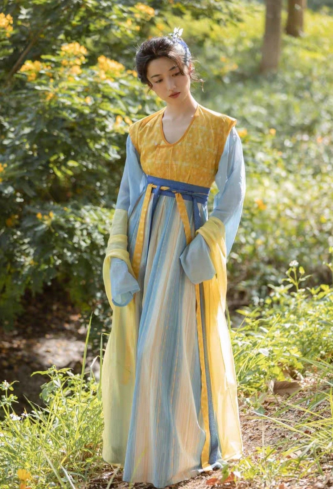 The 4-Year-Old Hanfu Girl:Embracing Traditional Beauty The 4-Year-Old Hanfu Girl:Embracing Traditional Beauty