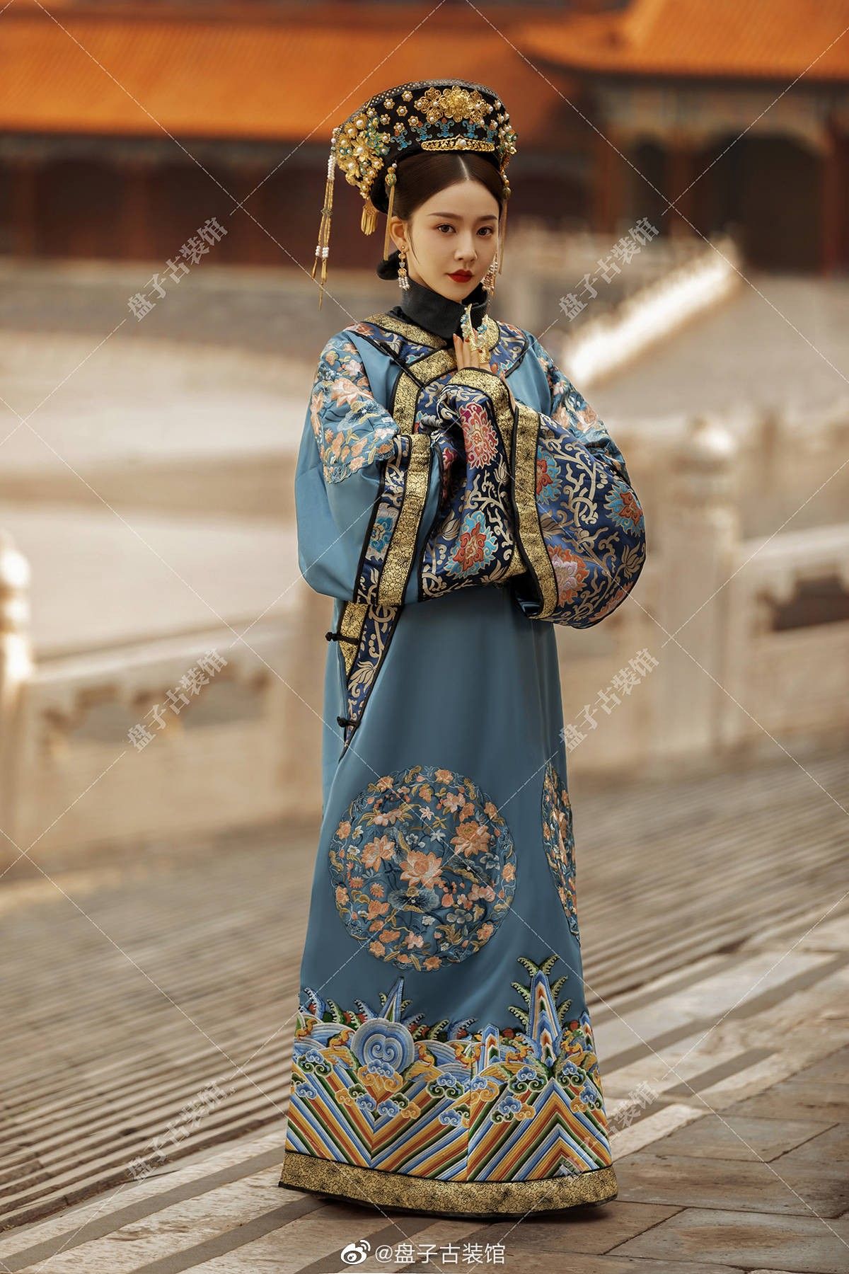 The Enchantment of a Pink Hanfu Adult Woman The Enchantment of a Pink Hanfu Adult Woman