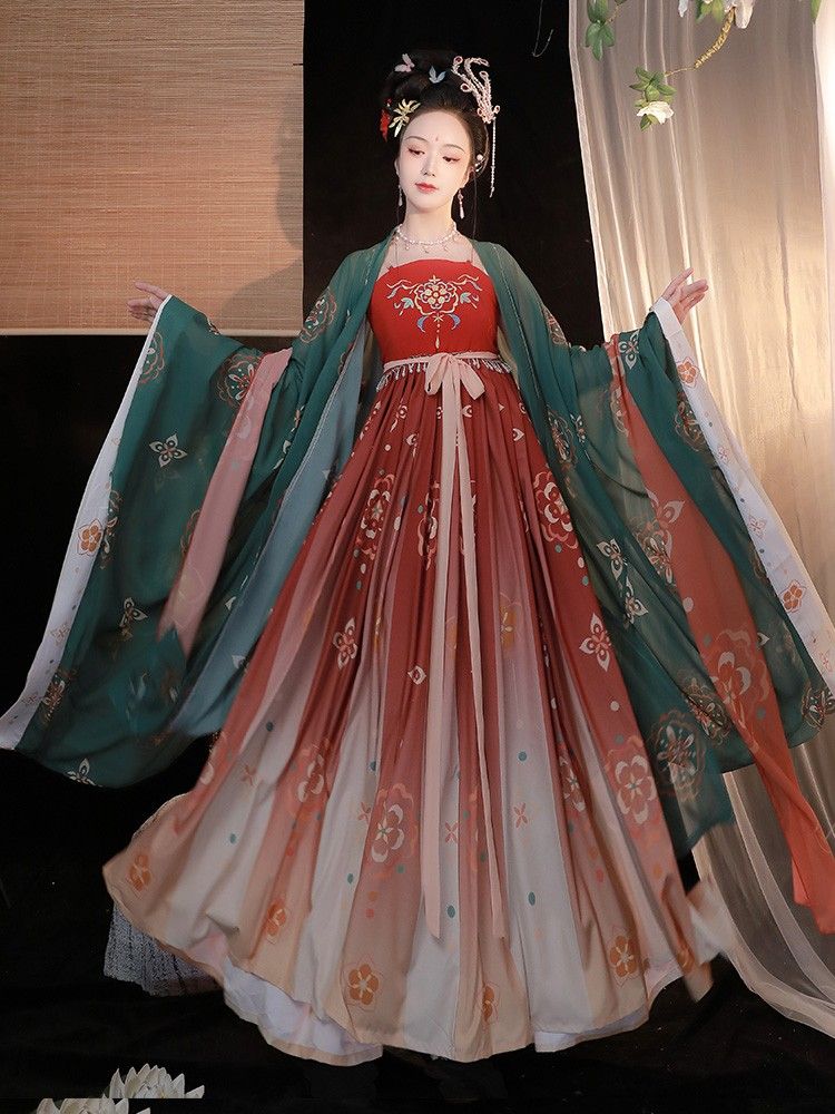 Childrens Lunar New Year Celebration Costumes:The Revival of Traditional Hanfu Fashion Childrens Lunar New Year Celebration Costumes:The Revival of Traditional Hanfu Fashion