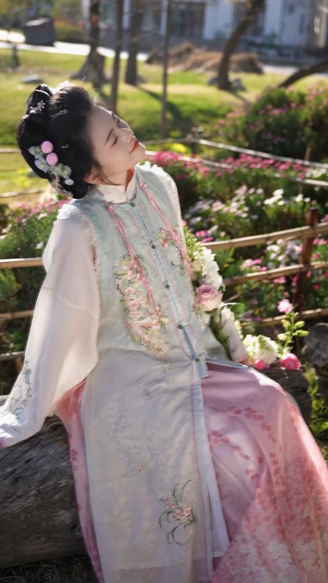 Maternal-Child Cheongsam Uniforms:Embracing Tradition in Mother-Daughter Long-Sleeved Fashion Maternal-Child Cheongsam Uniforms:Embracing Tradition in Mother-Daughter Long-Sleeved Fashion