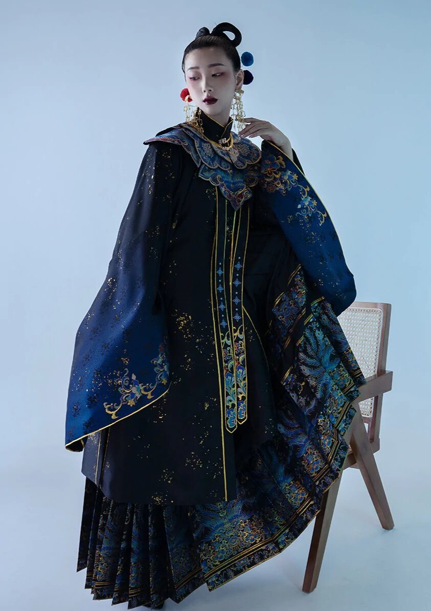 Luxury Qipao:The Art of Silk and Mulberry Silk Luxury Qipao:The Art of Silk and Mulberry Silk