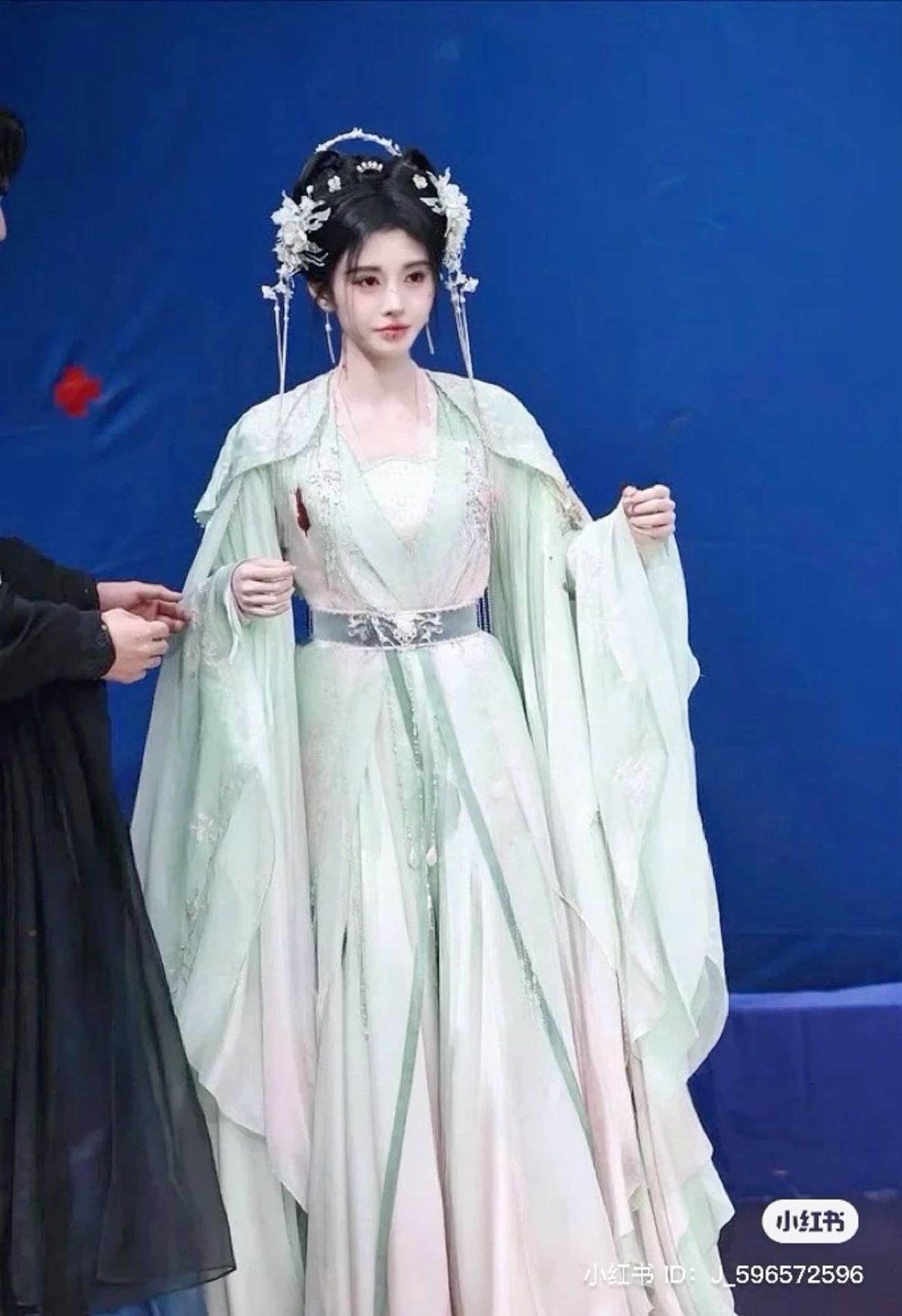 Gorgeous Abdominal Wraparound:A Blend of Traditional Chinese Fashion and Modern Elegance for Women Gorgeous Abdominal Wraparound:A Blend of Traditional Chinese Fashion and Modern Elegance for Women