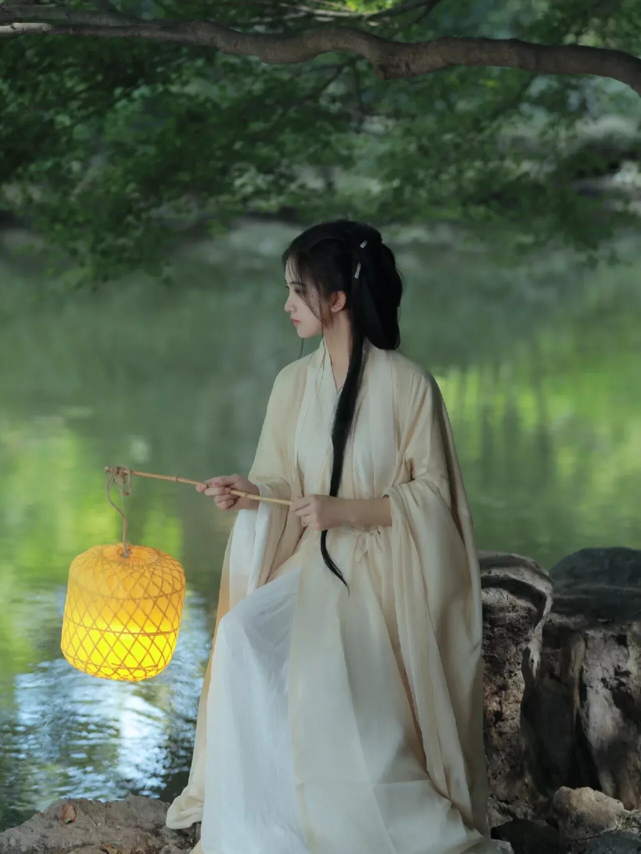 Traditional Chinese Womens Hanfu Costumes for Schoolgirls and Children Traditional Chinese Womens Hanfu Costumes for Schoolgirls and Children