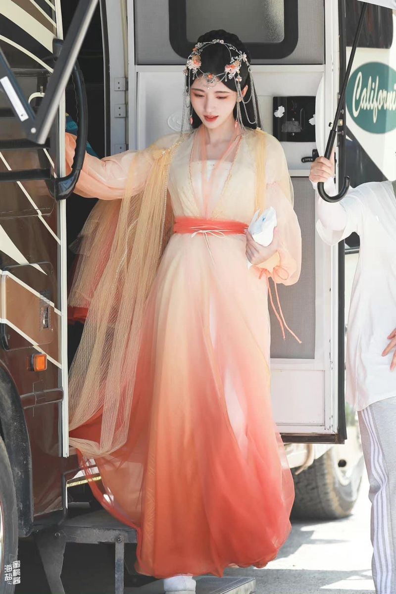 Elegant and Traditional:The Sibling Hanfu Costume Set Elegant and Traditional:The Sibling Hanfu Costume Set